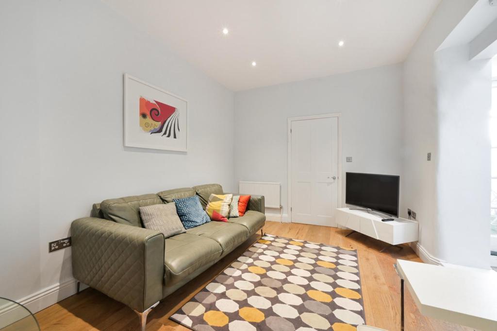 Cozy Hideaway In South Ken! Apartment London Bagian luar foto